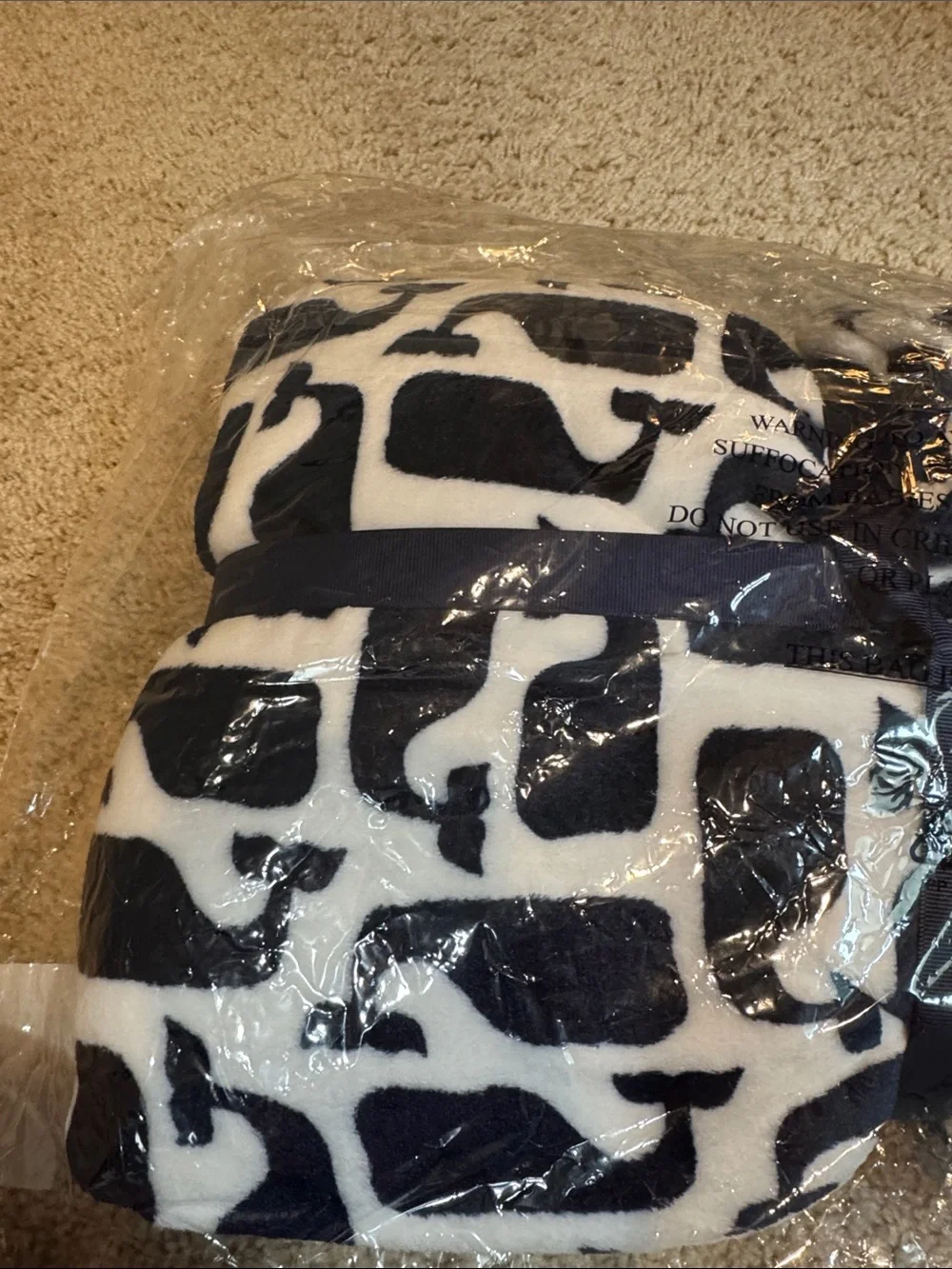NWT Vineyard Vines Fleece Whale Blanket